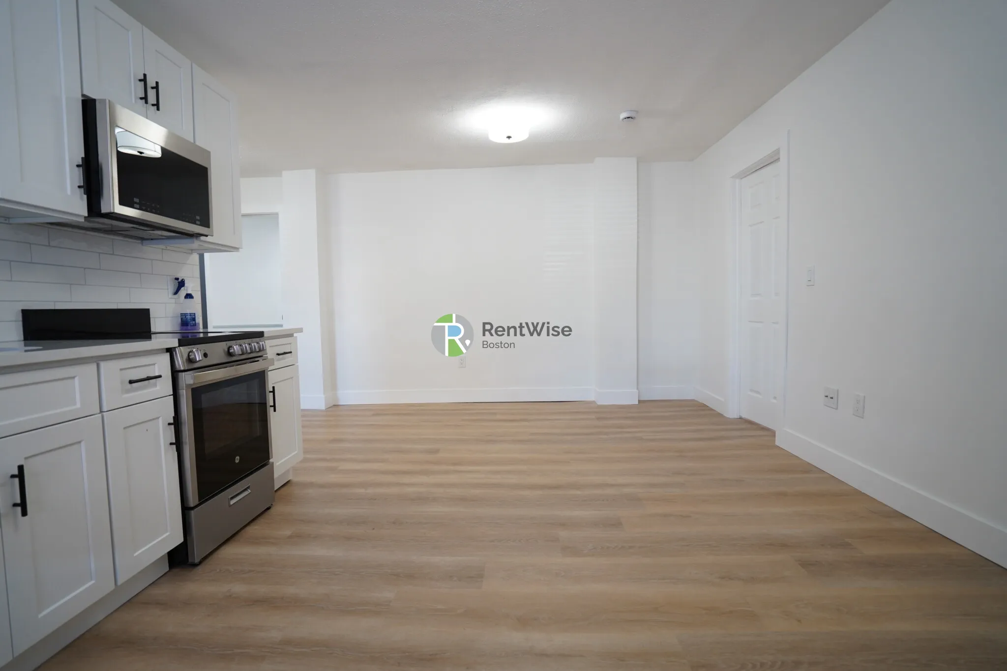 2 bed, 1 bath apartment for rent at 740 East 7th St Unit 1, South Boston — photo 3 of 15