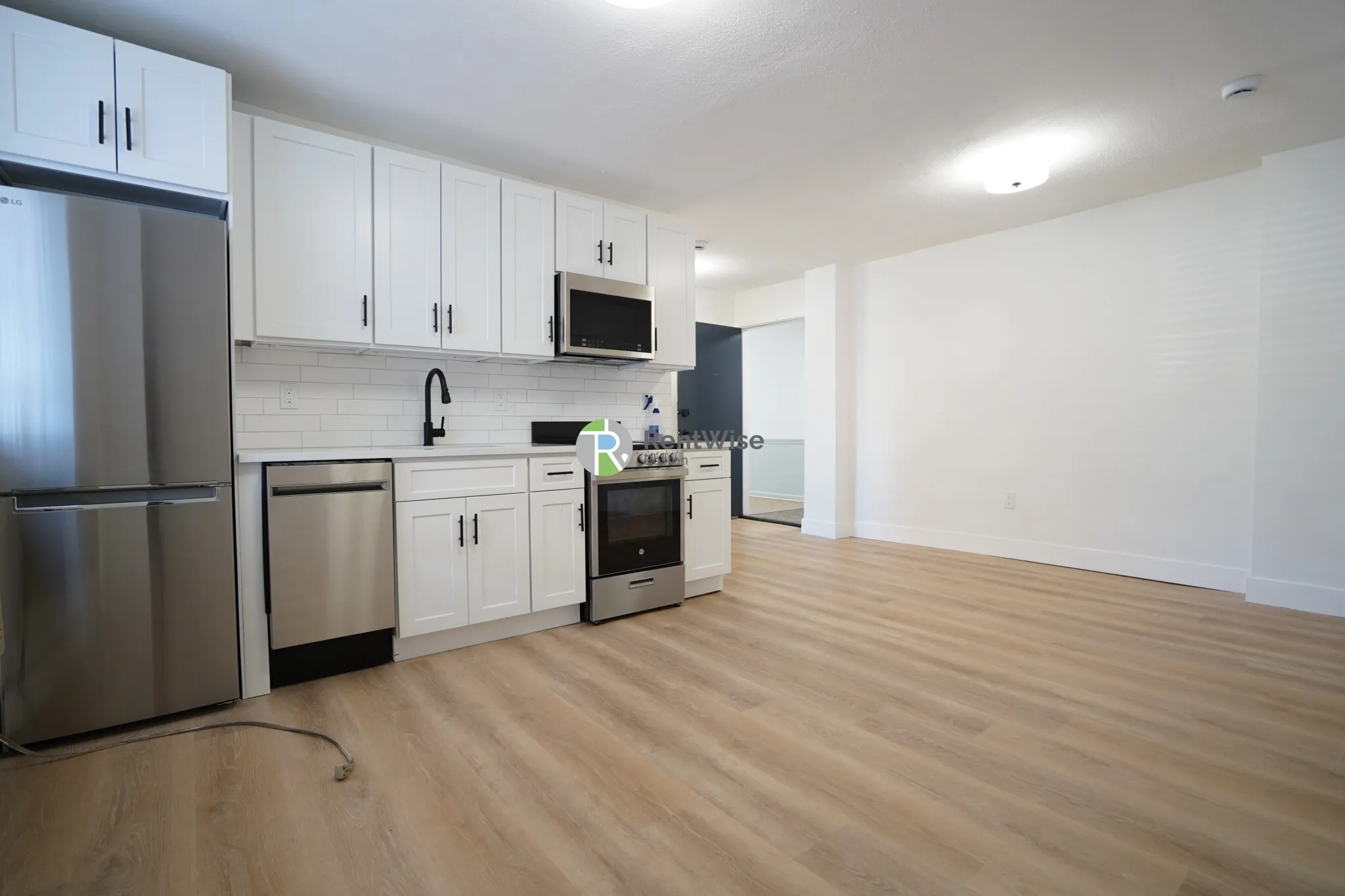 2 bed, 1 bath apartment for rent at 740 East 7th St Unit 1, South Boston — photo 4 of 15