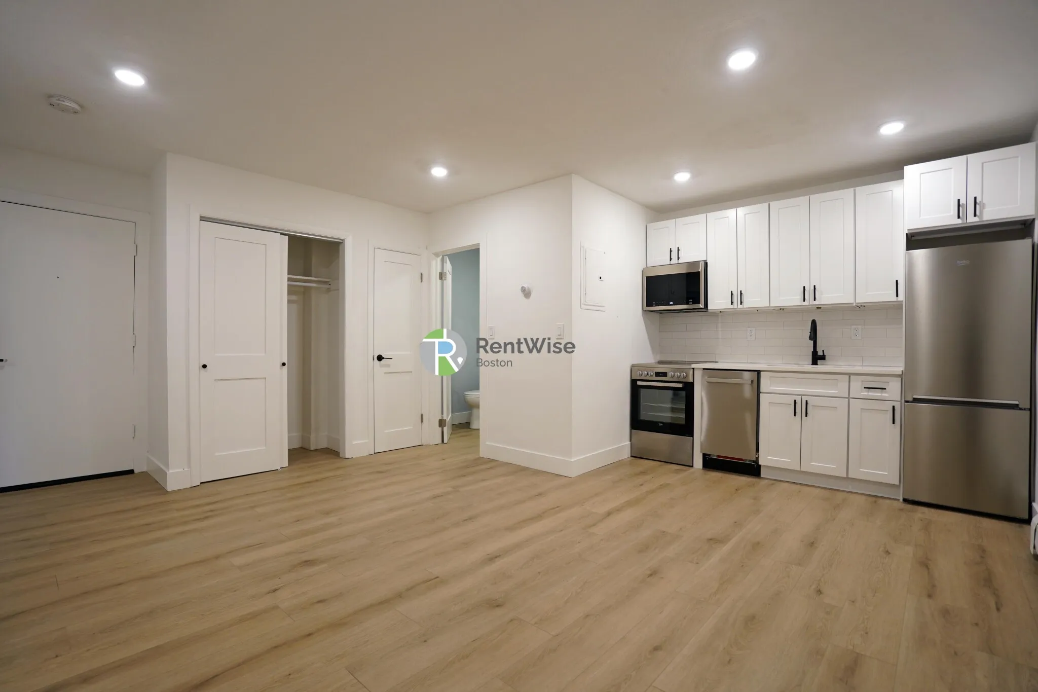 1 bed, 1 bath apartment for rent at 740 East 7th St Unit 2, South Boston — photo 2 of 13