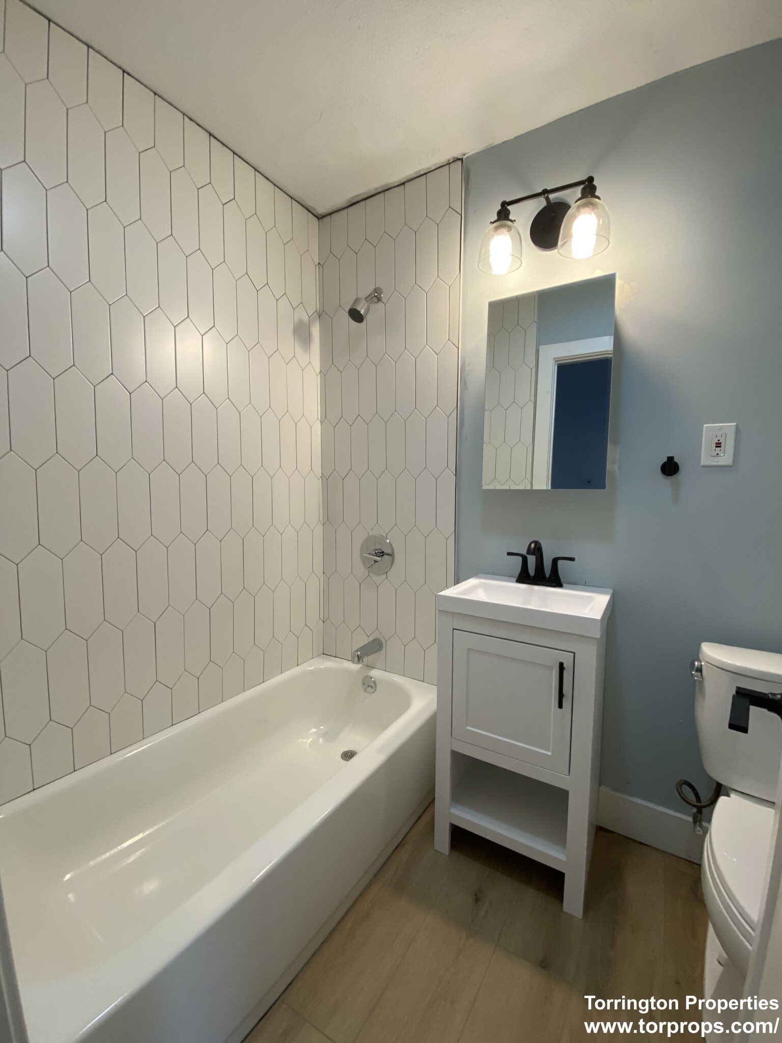 Studio bed, 1 bath apartment for rent at 740 East 7th St Unit 4, South Boston — photo 2 of 5