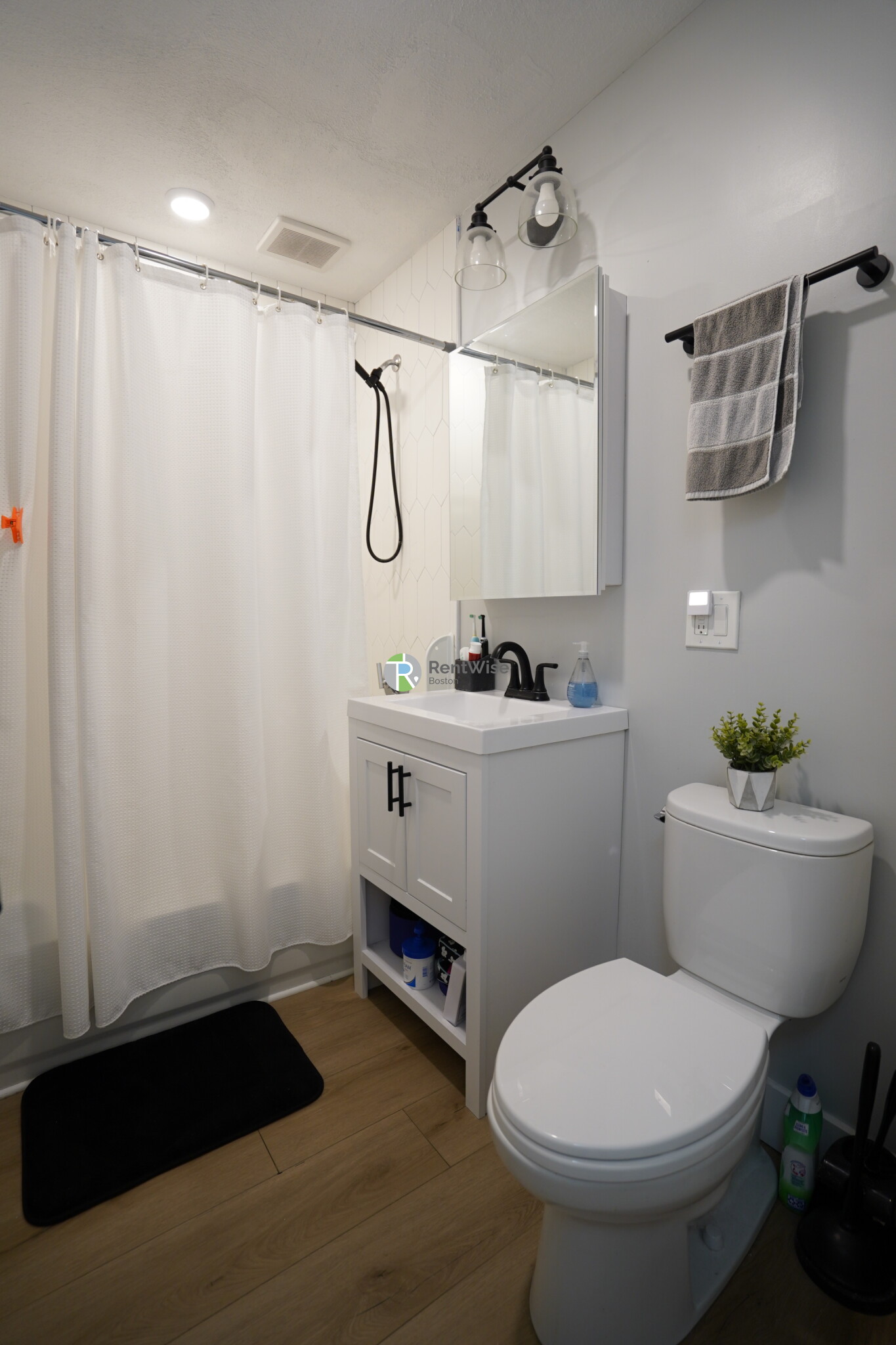 2 bed, 1 bath apartment for rent at 741 East 6th St Unit 18, South Boston — photo 13 of 14
