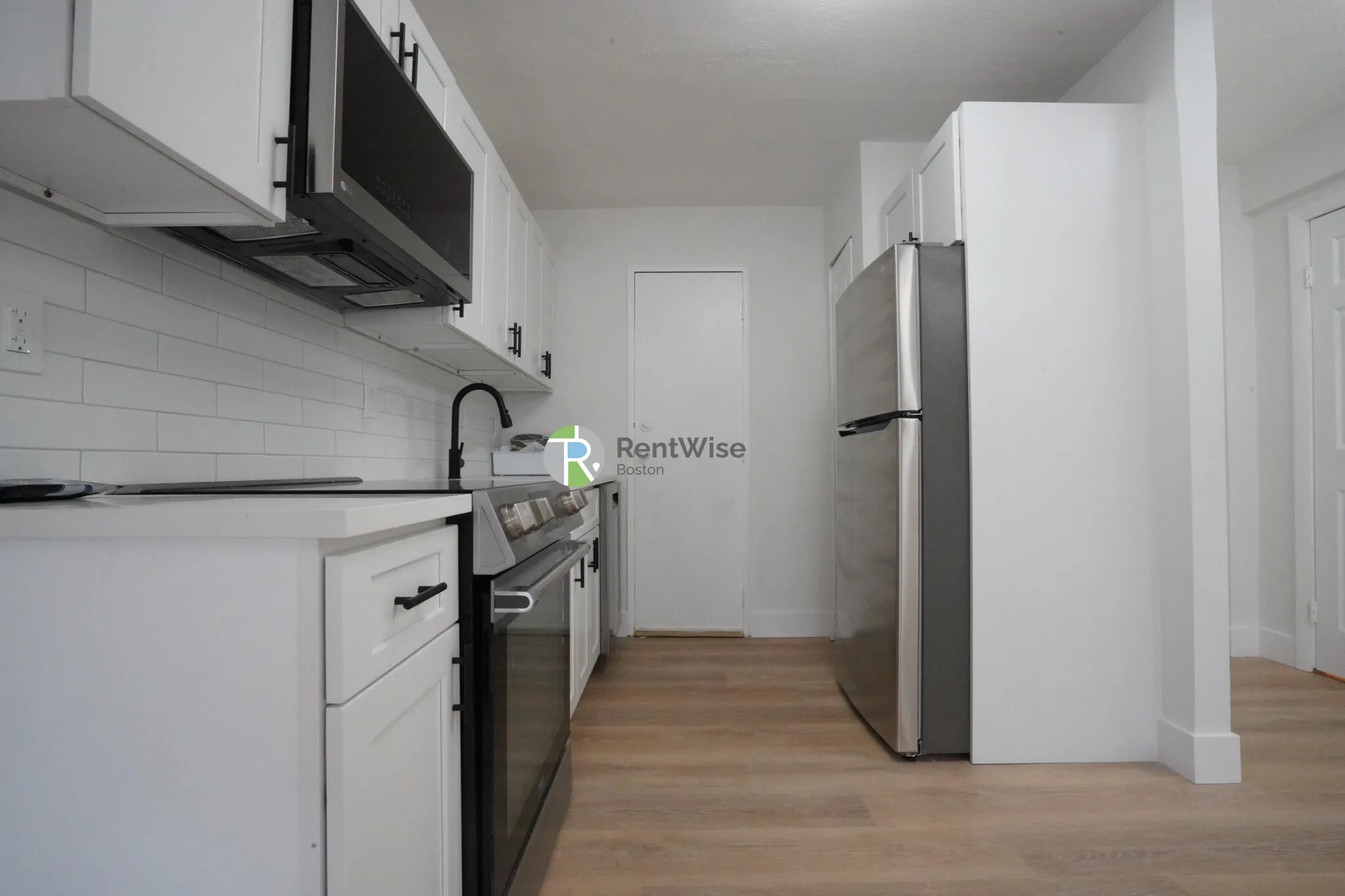 2 bed, 1 bath apartment for rent at 741 East 6th St Unit 2, South Boston — photo 5 of 12