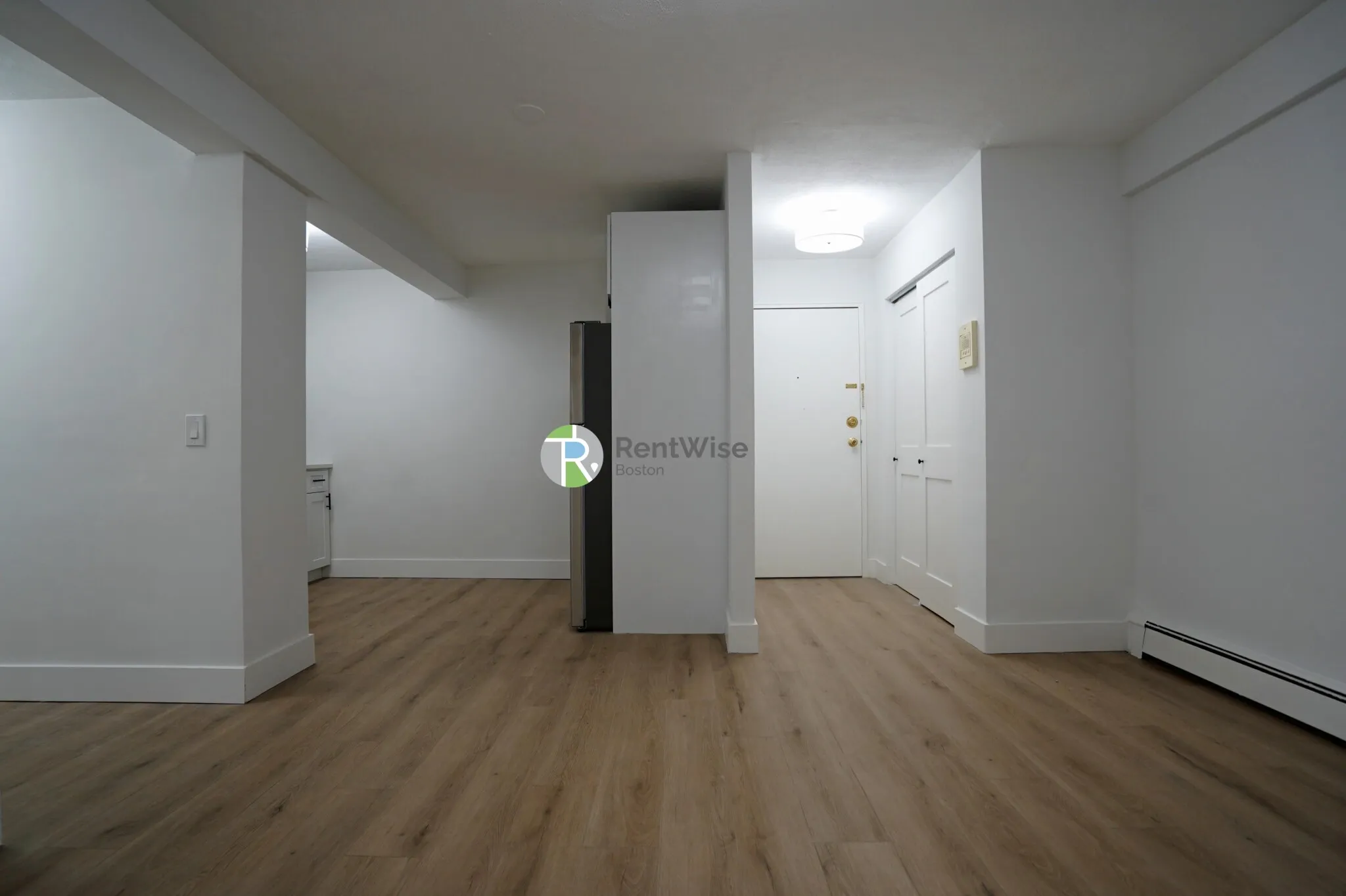 2 bed, 1 bath apartment for rent at 741 East 6th St Unit 7, South Boston — photo 4 of 17