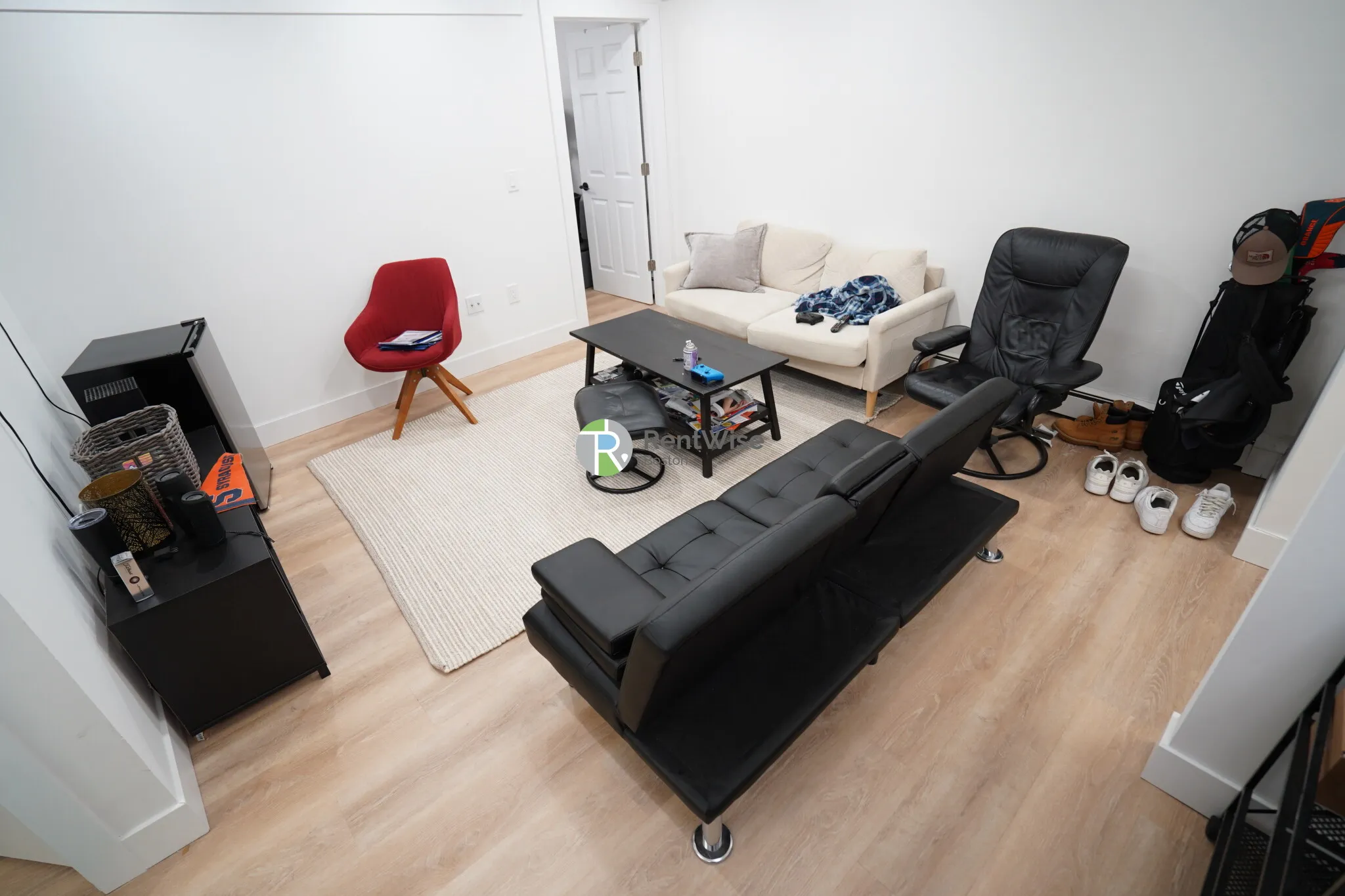 2 bed, 1 bath apartment for rent at 741 East 6th St Unit 8, South Boston — photo 5 of 31
