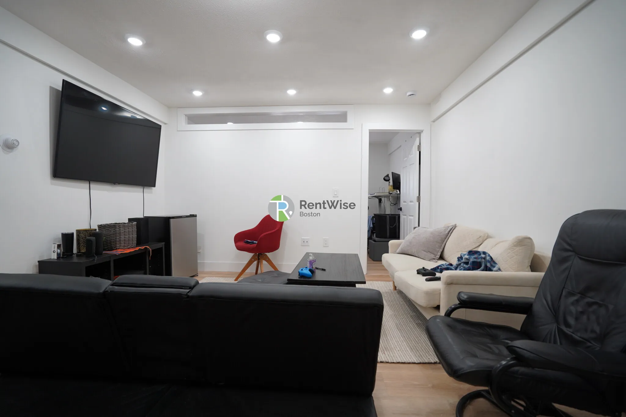 2 bed, 1 bath apartment for rent at 741 East 6th St Unit 8, South Boston — photo 1 of 31