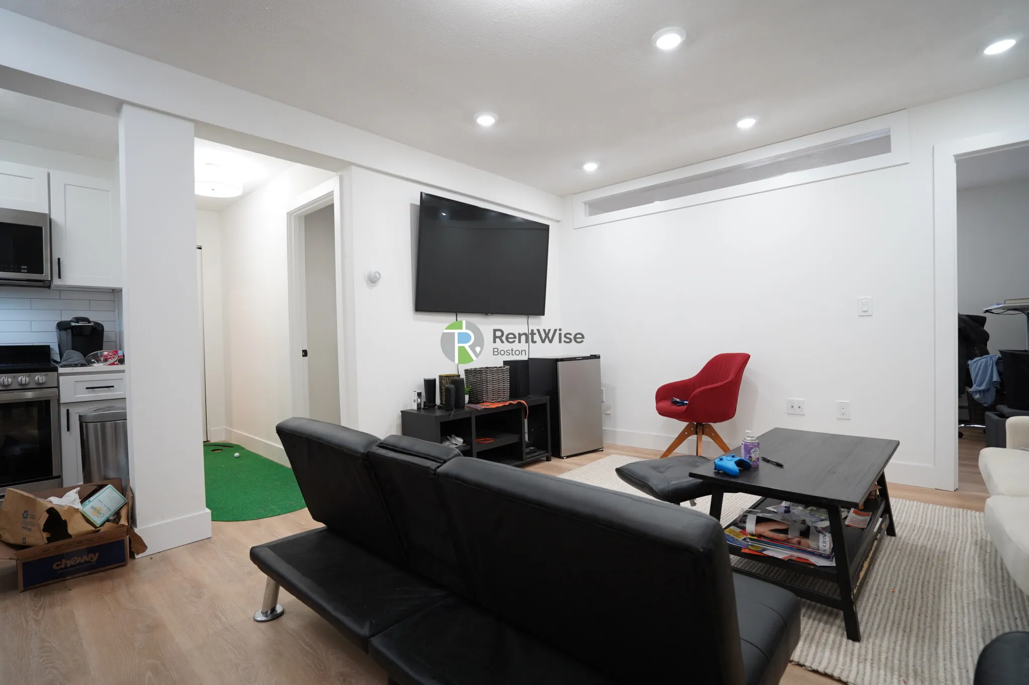 2 bed, 1 bath apartment for rent at 741 East 6th St Unit 8, South Boston — photo 2 of 31