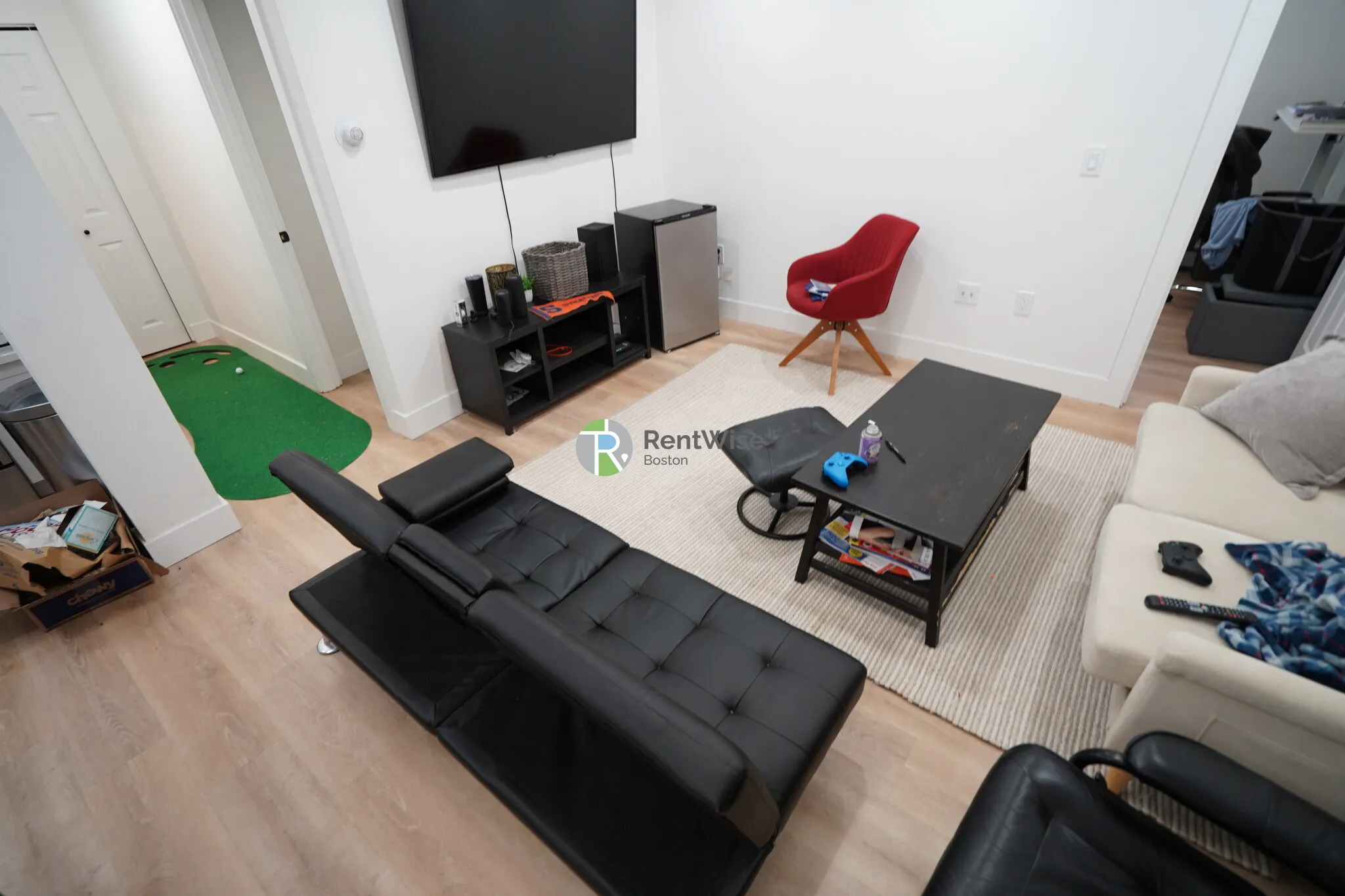2 bed, 1 bath apartment for rent at 741 East 6th St Unit 8, South Boston — photo 3 of 31