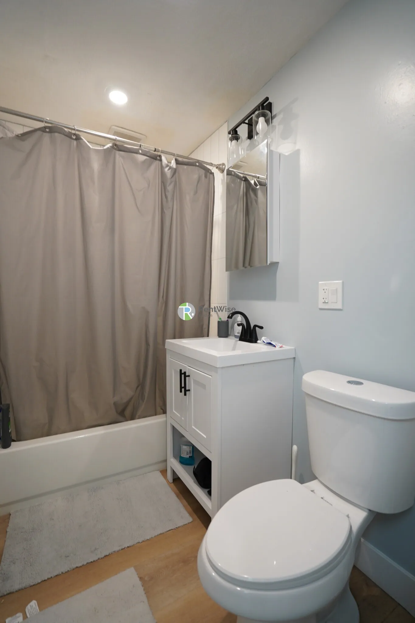 2 bed, 1 bath apartment for rent at 741 East 6th St Unit 8, South Boston — photo 10 of 31