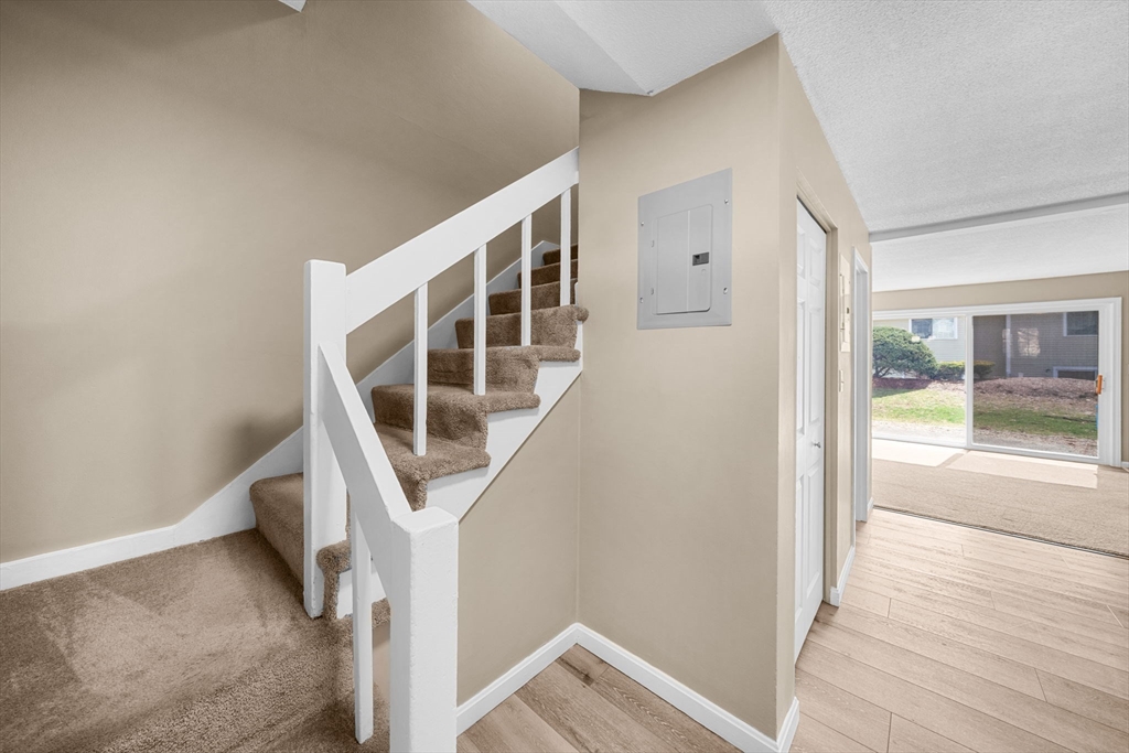 2 bed, 1 bath apartment for rent at 741 Washington St Unit 6, Easton — photo 3 of 27