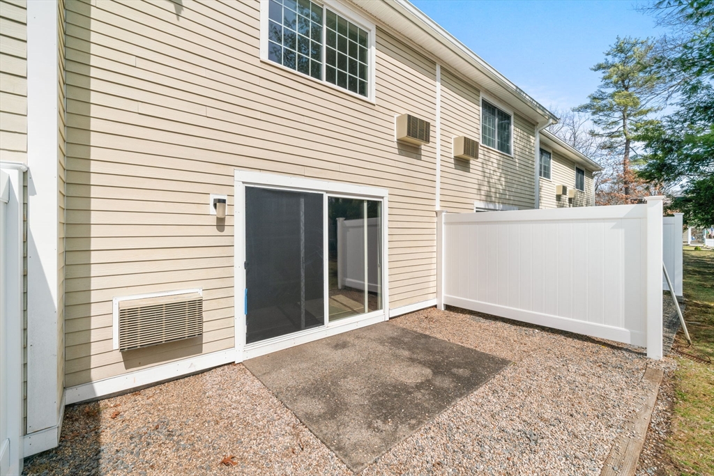 2 bed, 1 bath apartment for rent at 741 Washington St Unit 6, Easton — photo 17 of 27