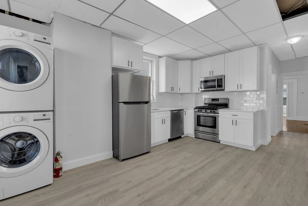 3 bed, 1 bath apartment for rent at 742 Bennington St Unit 3, East Boston — photo 4 of 9