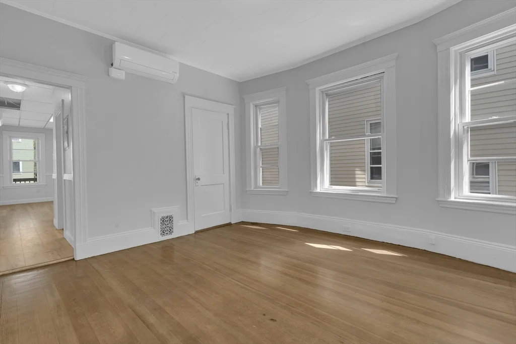 3 bed, 1 bath apartment for rent at 742 Bennington St Unit 3, East Boston — photo 5 of 9