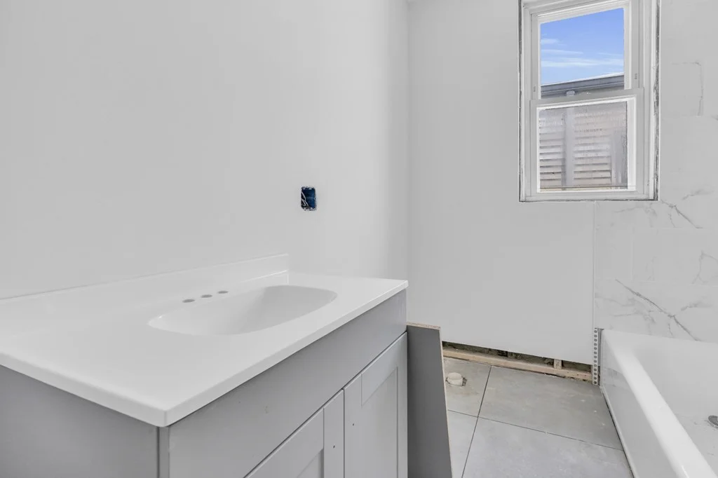 3 bed, 1 bath apartment for rent at 742 Bennington Unit 2, East Boston — photo 7 of 17