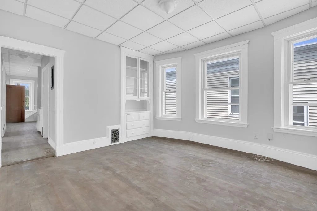 3 bed, 1 bath apartment for rent at 742 Bennington Unit 2, East Boston — photo 4 of 17