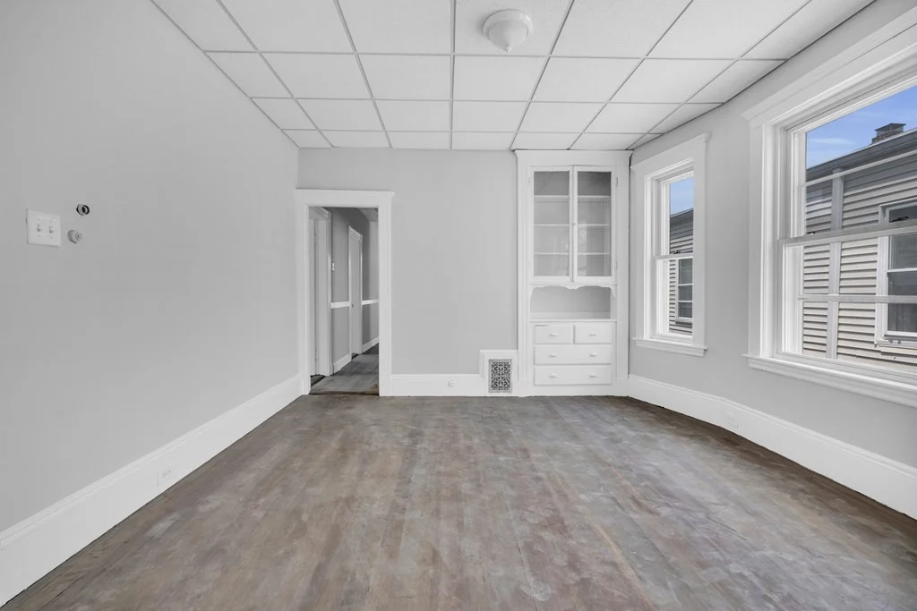 3 bed, 1 bath apartment for rent at 742 Bennington Unit 2, East Boston — photo 3 of 17