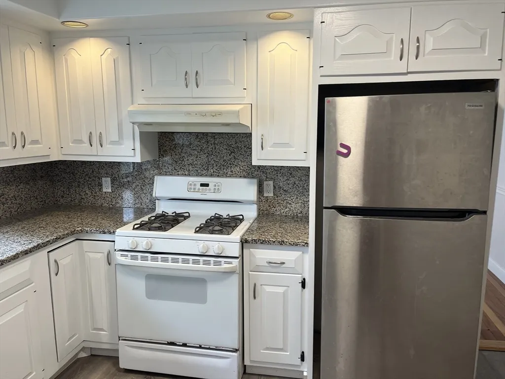 3 bed, 2 bath apartment for rent at 744 Boylston St Unit 1, Back Bay — photo 19 of 27