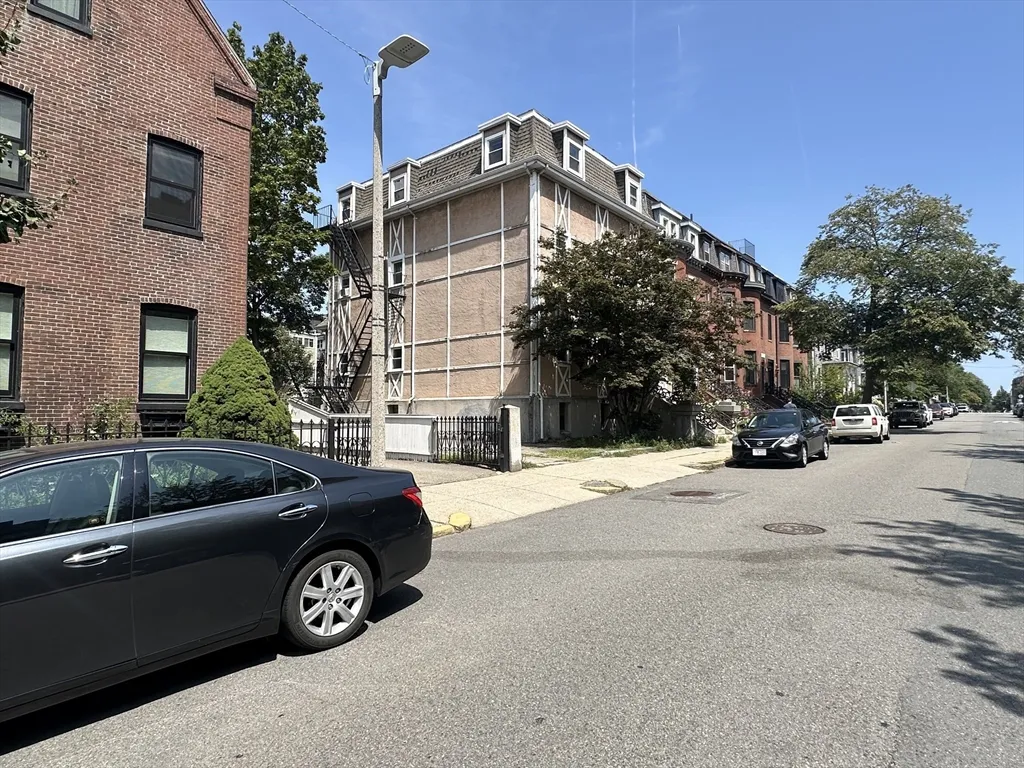 1 bed, 1 bath apartment for rent at 744 East 4th St Unit 1, South Boston — photo 24 of 25
