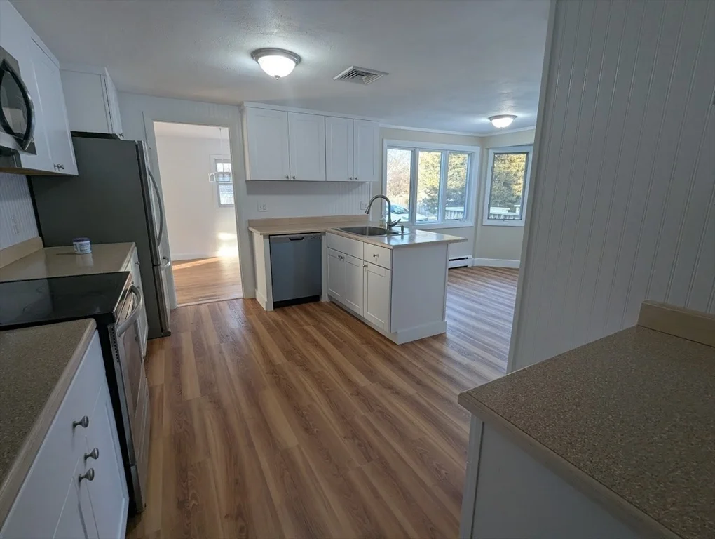 4 bed, 2 bath apartment for rent at 744 Neponset St, Norwood — photo 2 of 10