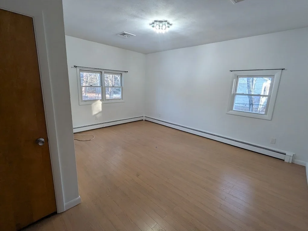 4 bed, 2 bath apartment for rent at 744 Neponset St, Norwood — photo 4 of 10