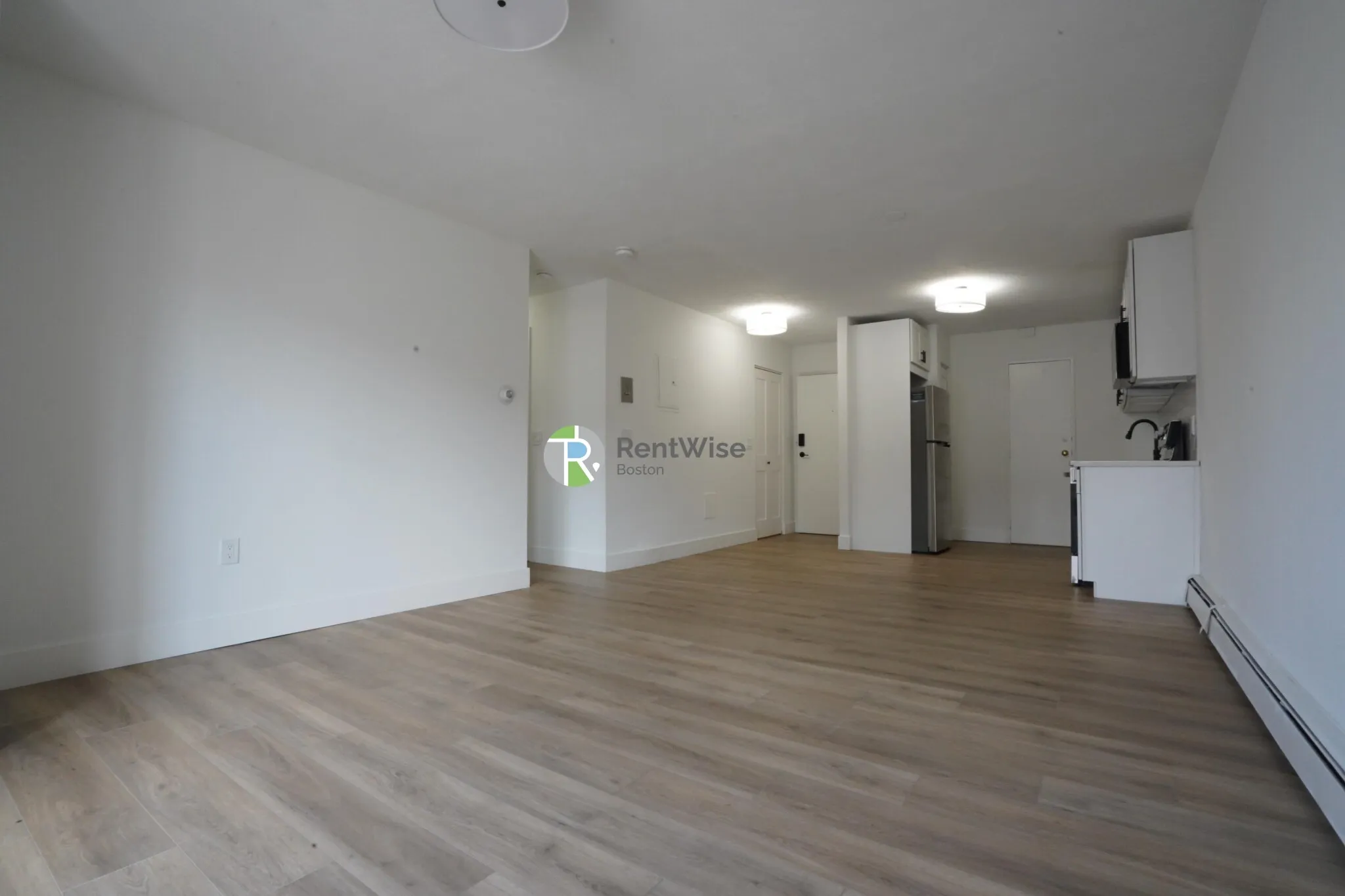 3 bed, 1 bath apartment for rent at 745 East 6th St Unit 11, South Boston — photo 3 of 20