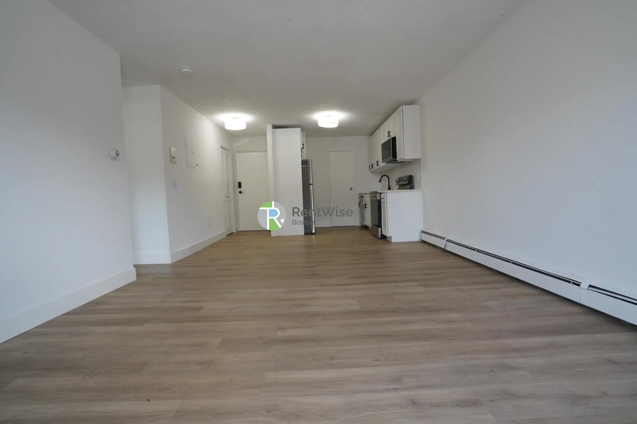 3 bed, 1 bath apartment for rent at 745 East 6th St Unit 11, South Boston — photo 2 of 20