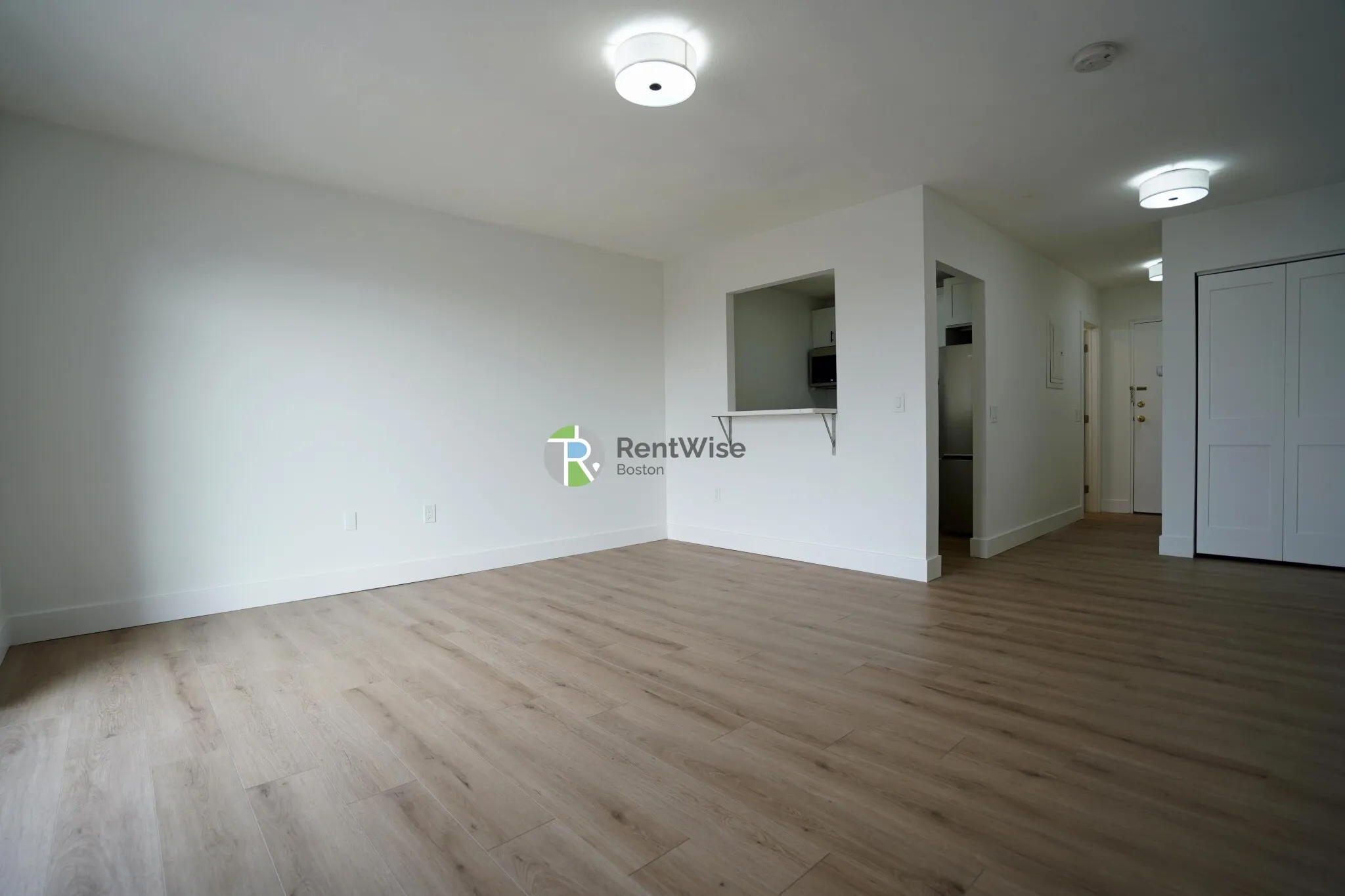Studio bed, 1 bath apartment for rent at 745 East 6th St Unit 13, South Boston — photo 4 of 12