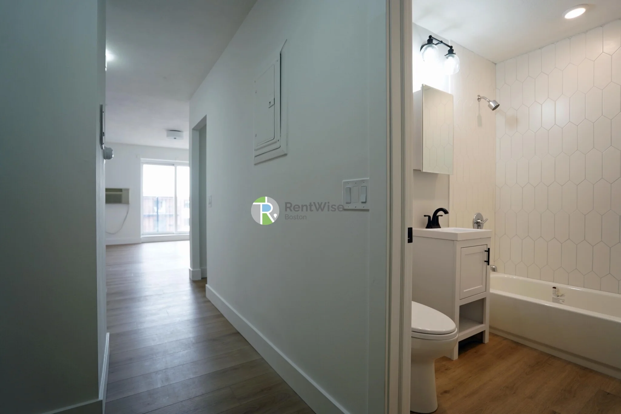 Studio bed, 1 bath apartment for rent at 745 East 6th St Unit 13, South Boston — photo 1 of 12