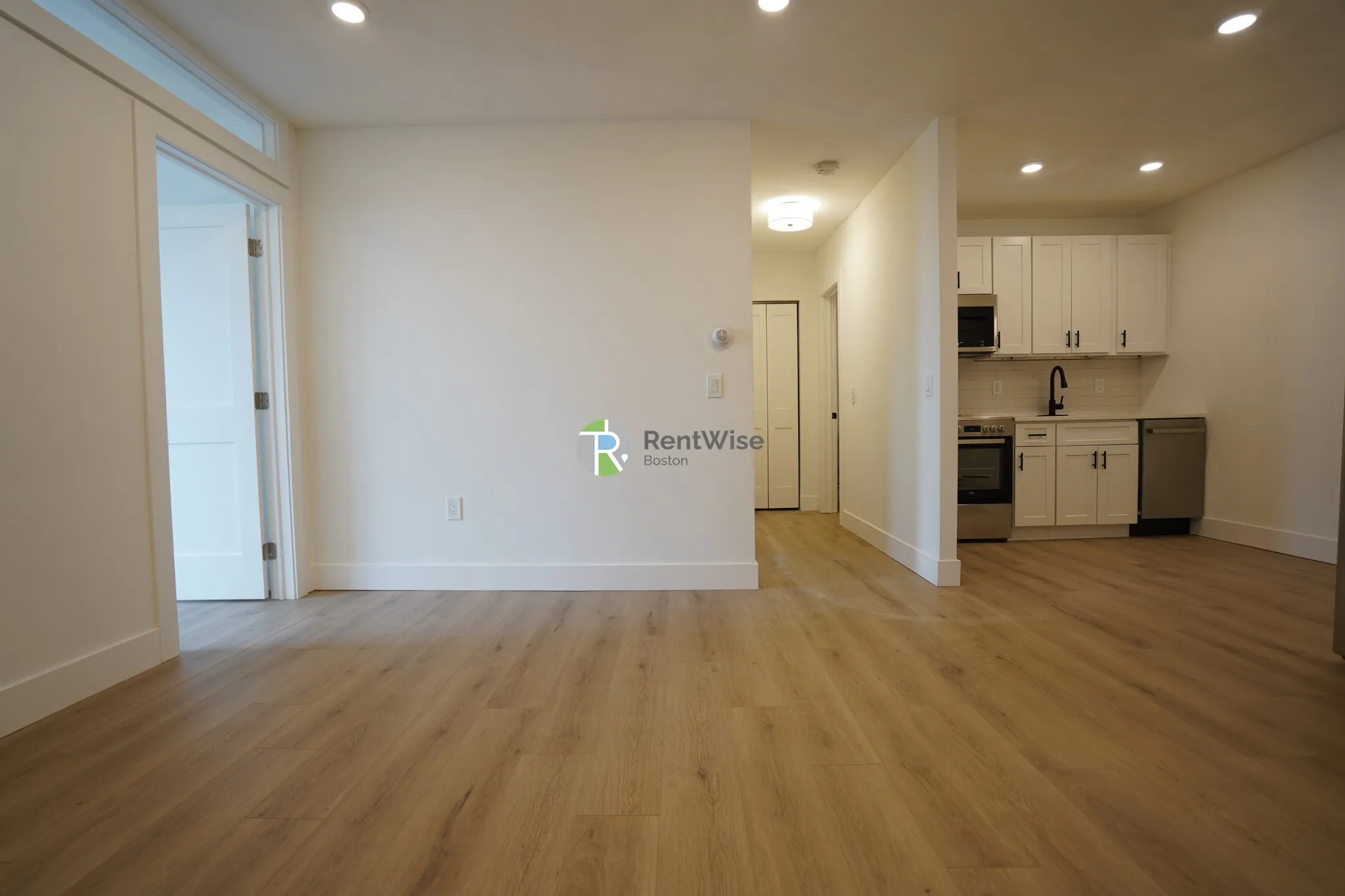 2 bed, 1 bath apartment for rent at 745 East 6th St Unit 17, South Boston — photo 2 of 18