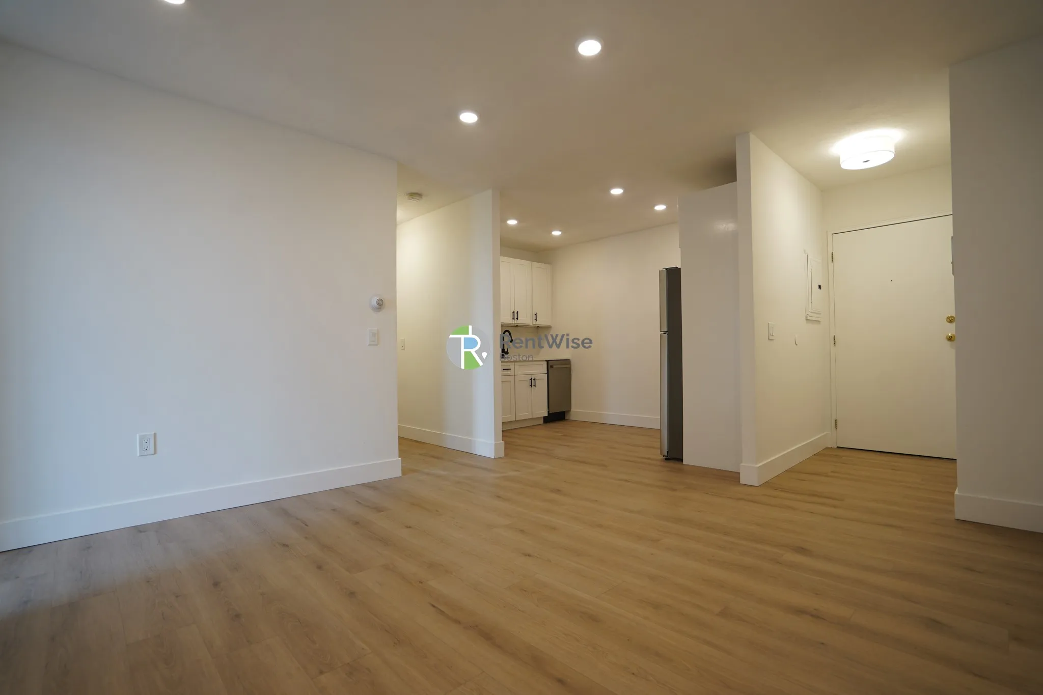 2 bed, 1 bath apartment for rent at 745 East 6th St Unit 17, South Boston — photo 3 of 18