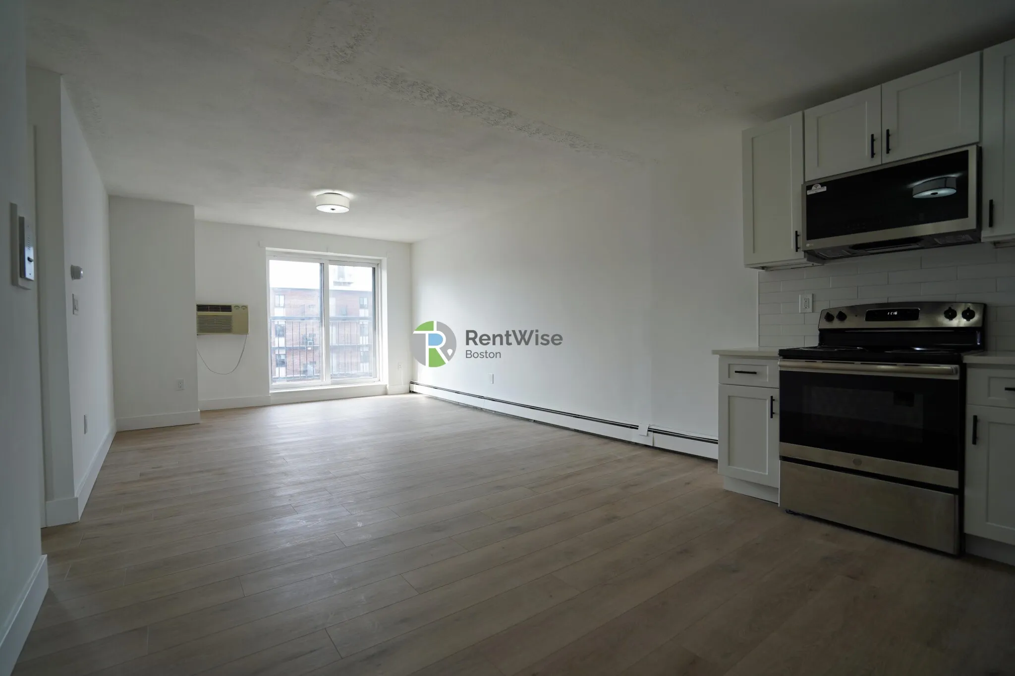 3 bed, 1 bath apartment for rent at 745 East 6th St Unit 19, South Boston
