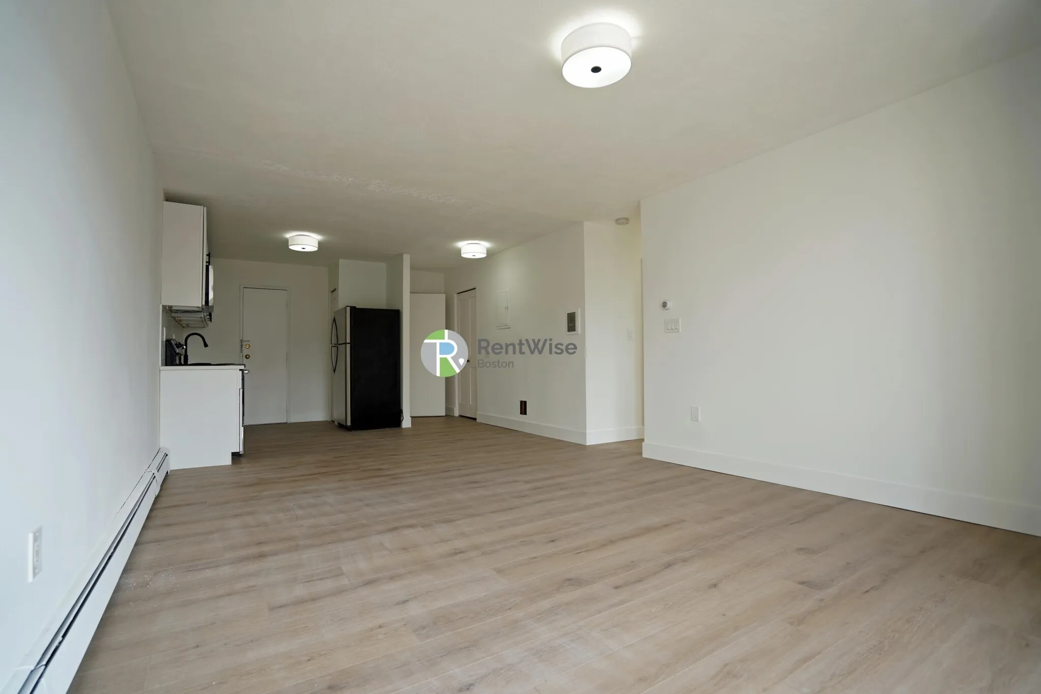 3 bed, 1 bath apartment for rent at 745 East 6th St Unit 22, South Boston — photo 4 of 22