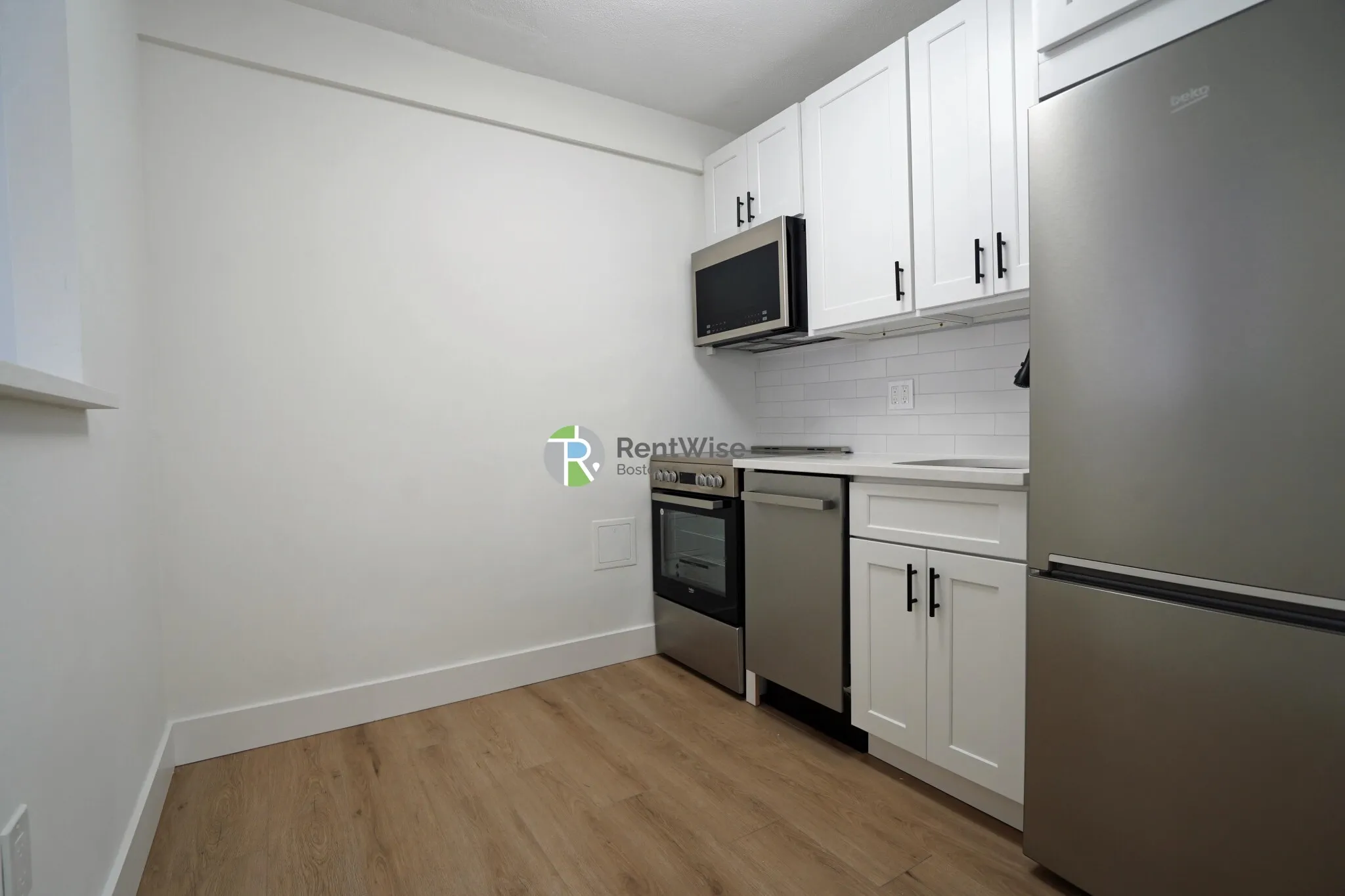 Studio bed, 1 bath apartment for rent at 745 East 6th St Unit 3, South Boston — photo 6 of 10