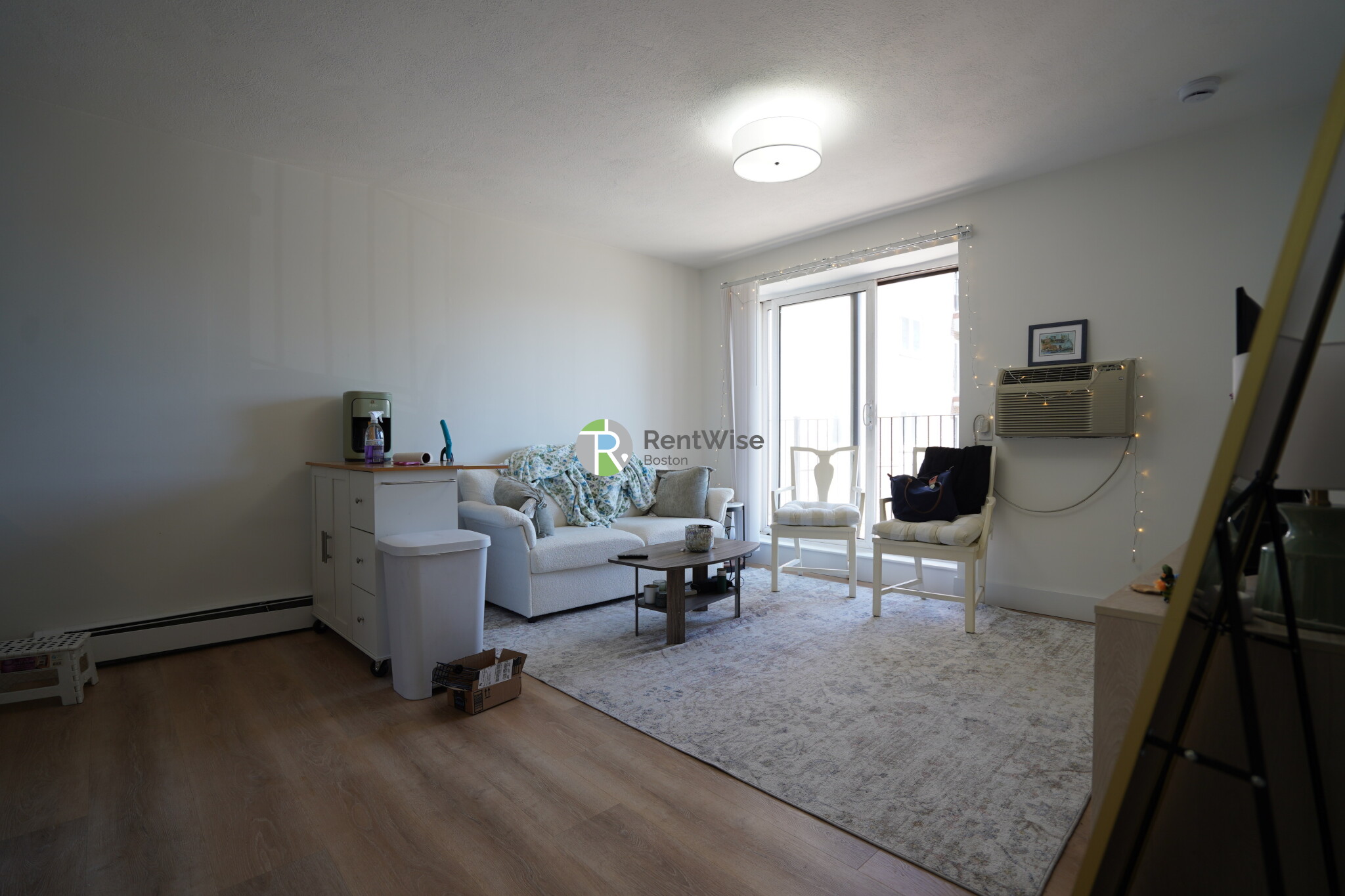 3 bed, 1 bath apartment for rent at 745 East 6th St Unit 30, South Boston — photo 1 of 15