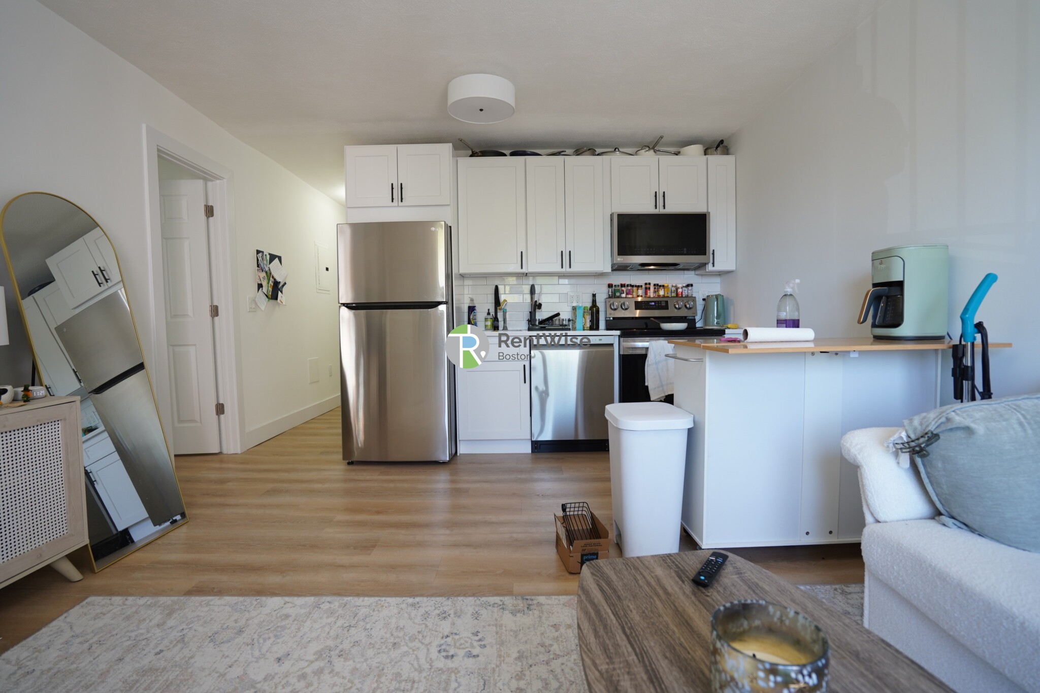 3 bed, 1 bath apartment for rent at 745 East 6th St Unit 30, South Boston — photo 4 of 15