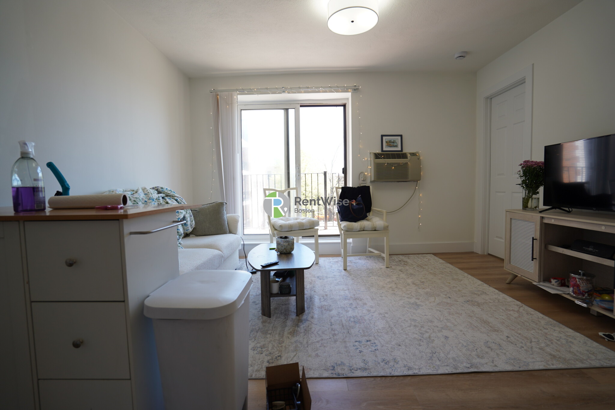 3 bed, 1 bath apartment for rent at 745 East 6th St Unit 30, South Boston — photo 2 of 15