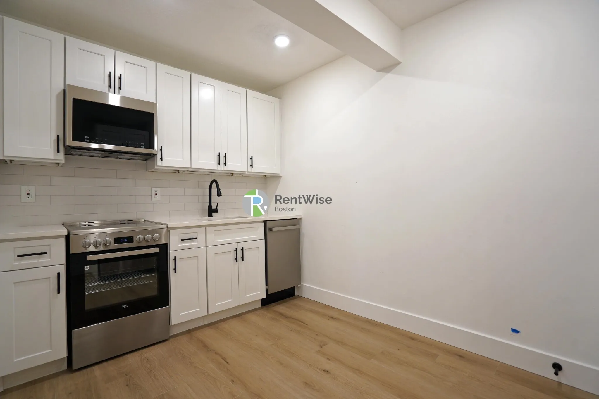 2 bed, 1 bath apartment for rent at 745 East 6th St Unit 7, South Boston — photo 5 of 15