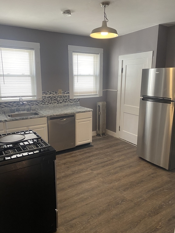 4 bed, 2 bath apartment for rent at 745 Mt Auburn St Unit 1, Watertown — photo 7 of 23