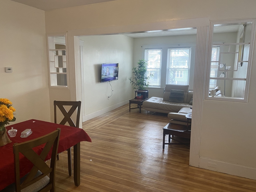 4 bed, 2 bath apartment for rent at 745 Mt Auburn St Unit 1, Watertown — photo 5 of 23