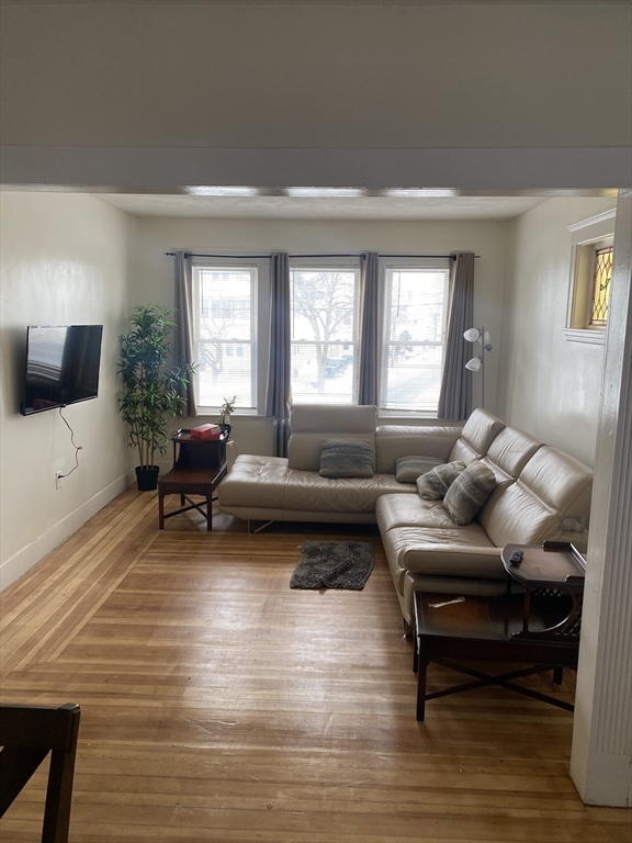 4 bed, 2 bath apartment for rent at 745 Mt Auburn St Unit 1, Watertown — photo 2 of 23