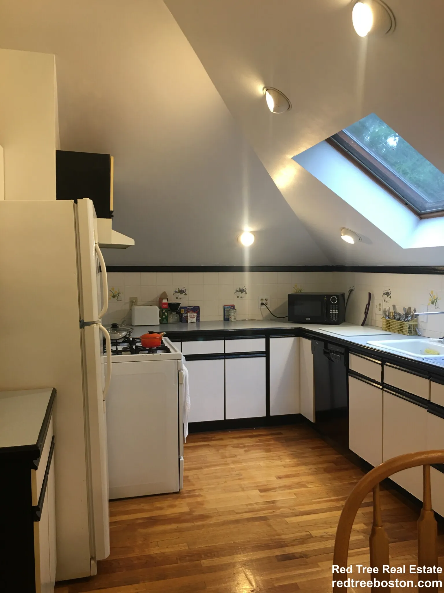 2 bed, 1 bath apartment for rent at 747 Washington St Unit 3, Salisbury Road - Corey Farm — photo 6 of 16