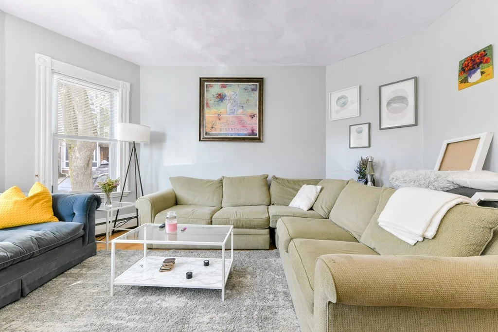 3 bed, 1 bath apartment for rent at 748 E 3rd Unit 1, South Boston — photo 2 of 12