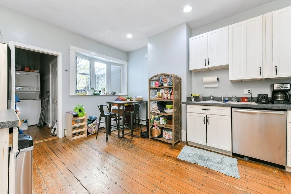 3 bed, 1 bath apartment for rent at 748 E 3rd Unit 1, South Boston — photo 6 of 12