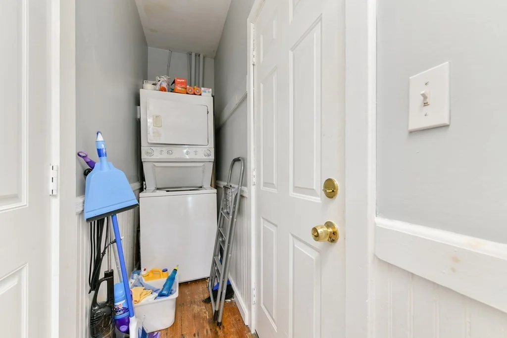 3 bed, 1 bath apartment for rent at 748 E 3rd Unit 1, South Boston — photo 12 of 12