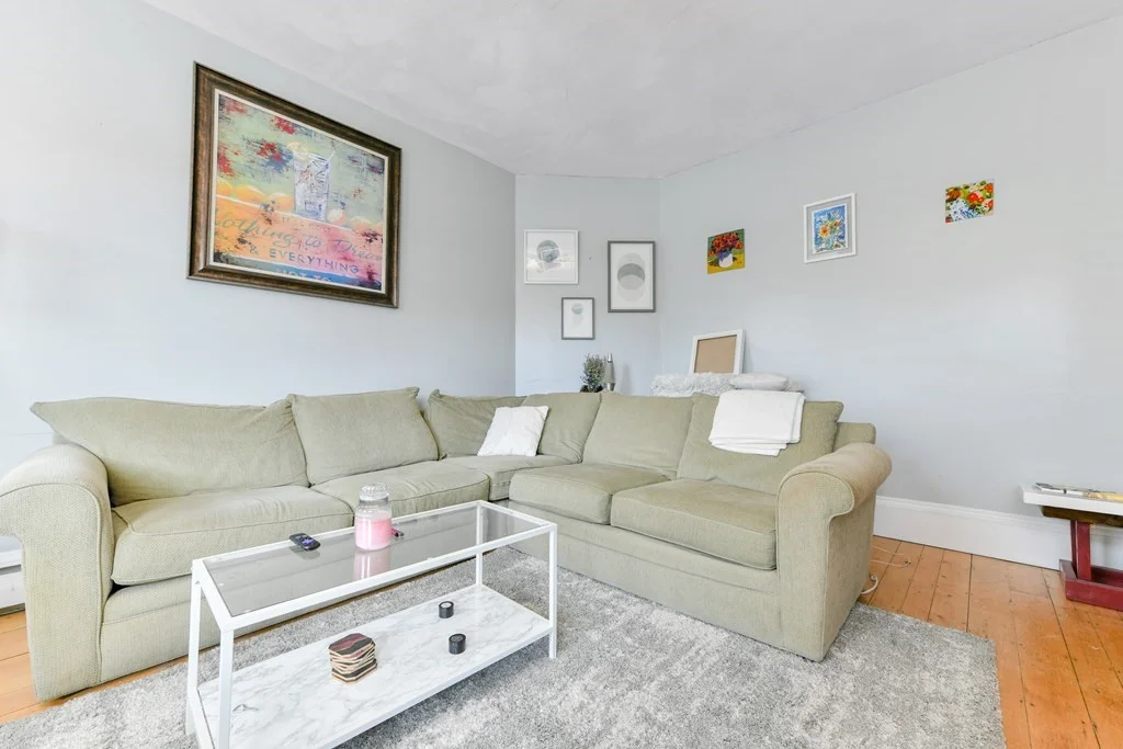 3 bed, 1 bath apartment for rent at 748 E 3rd Unit 1, South Boston — photo 3 of 12