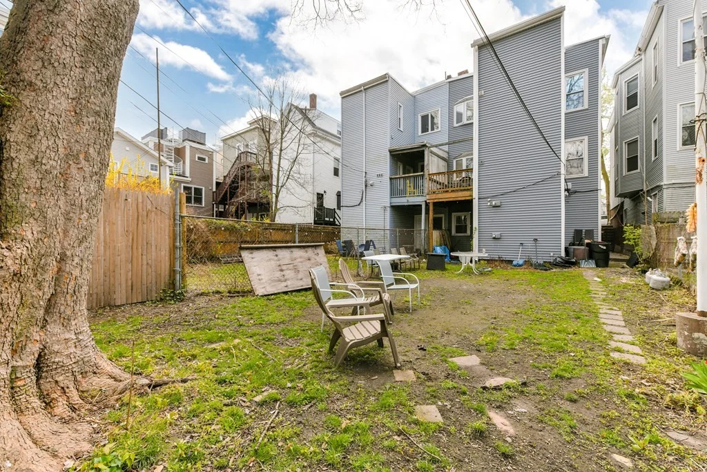 4 bed, 1 bath apartment for rent at 748 E 3rd Unit 2, South Boston — photo 14 of 16