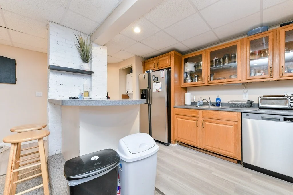 3 bed, 1 bath apartment for rent at 748 E 3rd Unit A, South Boston — photo 3 of 16