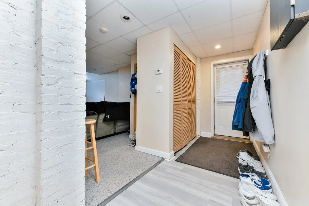 3 bed, 1 bath apartment for rent at 748 E 3rd Unit A, South Boston — photo 12 of 16