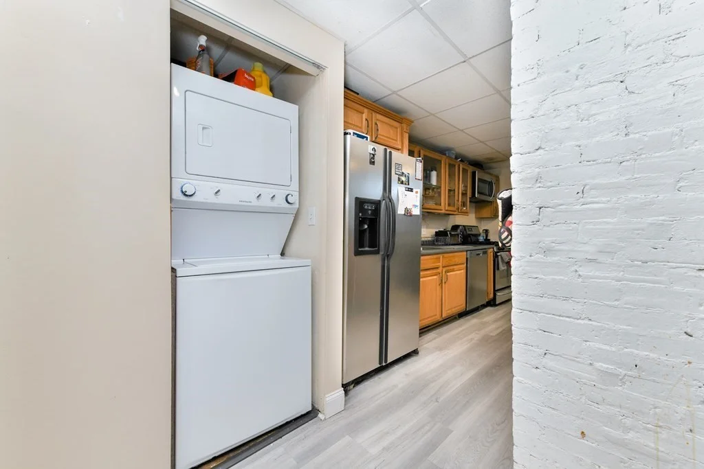 3 bed, 1 bath apartment for rent at 748 E 3rd Unit A, South Boston — photo 4 of 16