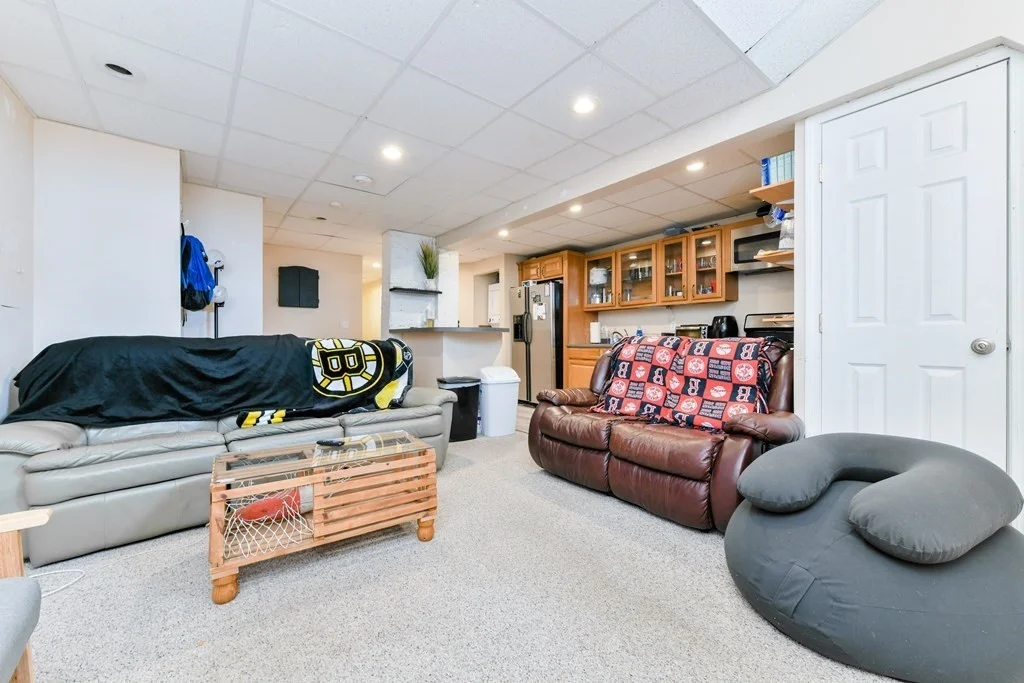3 bed, 1 bath apartment for rent at 748 E 3rd Unit A, South Boston — photo 5 of 16