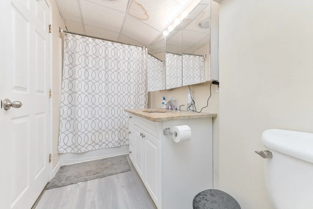 3 bed, 1 bath apartment for rent at 748 E 3rd Unit A, South Boston — photo 10 of 16